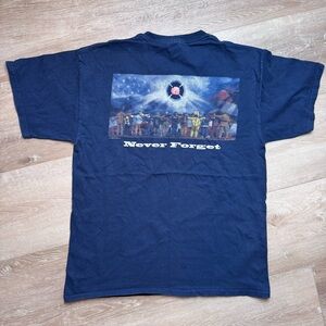 Y2K Twin Towers 9/11 ‘Never Forget’ Men’s Shirt Size Large Blue 2001